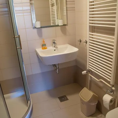 Apartma Pri Kajzarju Apartment *